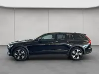 Gebraucht Volvo V60 CC 145 PS (106 kW) 2024 Kombi