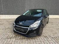 Gebraucht Peugeot 208 Active 99 PS (72 kW) 2018 Schwarz Kleinwagen