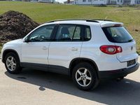 Gebraucht VW Tiguan 140 PS (102 kW) 2009 Weiß SUV