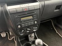 Gebraucht VW Fox Style 54 PS (39 kW) 2010 Schwarz Kleinwagen