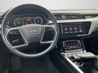 Gebraucht Audi e-tron Basis 230 kW (313 PS) 2022 Brillantschwarz SUV