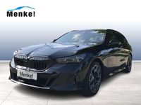Gebraucht BMW 520 M Sport 197 PS (144 kW) 2025 Saphirschwarz Kombi