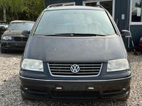 Second-hand VW Sharan 140 CP (102 kW) 2008 Negru Monovolum