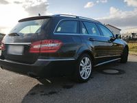 Gebraucht Mercedes E220 Avantgarde 170 PS (125 kW) 2012 Schwarz Kombi