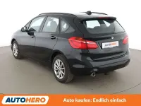 Gebraucht BMW 218 Active Tourer Advantage 140 PS (102 kW) 2019 Schwarz ii/bonnet fluid black Van / Kleinbus