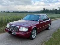 Gebraucht Mercedes E250 150 PS (110 kW) 1993 Rot Limousine