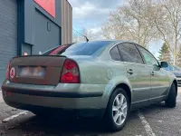 Gebraucht VW Passat 131 PS (96 kW) 2003 Grün Limousine