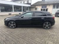 Gebraucht Mercedes A180 Advanced Plus 136 PS (100 kW) 2024 Kosmosschwarz Limousine