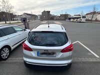 Gebraucht Ford Focus 105 PS (77 kW) 2016 Grau Kombi