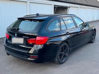 Gebraucht BMW 330 258 PS (189 kW) 2015 Schwarz Kombi