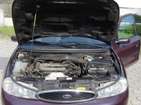 Gebraucht Ford Mondeo 116 PS (85 kW) 1998 Violett Kleinwagen