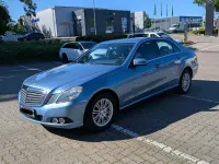 Gebraucht Mercedes E250 204 PS (150 kW) 2009 Blau Limousine