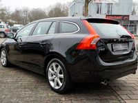Gebraucht Volvo V60 Summum 190 PS (139 kW) 2015 Schwarz Kombi