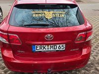Gebraucht Toyota Avensis 126 PS (92 kW) 2010 Rot Kombi