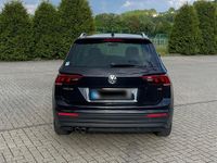 Gebraucht VW Tiguan Sound 125 PS (91 kW) 2017 Schwarz SUV