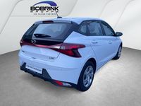 Gebraucht Hyundai i20 Select 101 PS (74 kW) 2022 Weiß Limousine