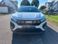 Gebraucht Dacia Sandero Expression 95 PS (69 kW) 2024 Weiß SUV
