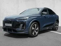 Neu Audi Q6 Sportback e-tron Business 225 kW (306 PS) 2026 Blau SUV