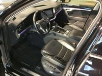 Gebraucht VW Touareg Basis 286 PS (210 kW) 2018 Deep black perleffekt SUV