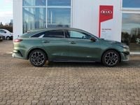 Neu Kia ProCeed GT-Line 140 PS (102 kW) 2025 Grün Kleinwagen