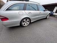 Gebraucht Mercedes E320 Avantgarde 204 PS (150 kW) 2003 Silber Kombi