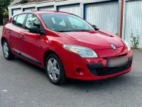 Gebraucht Renault Mégane Authentique 101 PS (74 kW) 2011 Rot Limousine