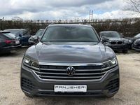 Gebraucht VW Touareg 231 PS (169 kW) 2022 Grau SUV