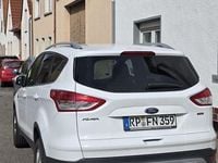 Second-hand Ford Kuga SYNC Edition 182 CP (133 kW) 2014 Alb SUV