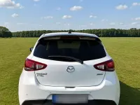 Gebraucht Mazda 2 Edition 90 PS (66 kW) 2015 Weiß Kleinwagen