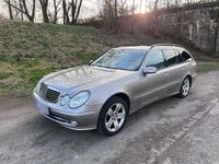 Gebraucht Mercedes E500 Avantgarde 306 PS (225 kW) 2004 Beige Kombi