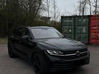 Gebraucht VW Touareg 231 PS (169 kW) 2024 Schwarz SUV