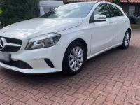 Gebraucht Mercedes A180 Style 122 PS (89 kW) 2018 Weiß Kleinwagen