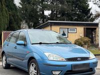 Usata Ford Focus 101 CV (74 kW) 2002 Blu Utilitaria