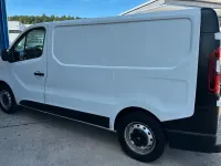 Gebraucht Opel Vivaro 121 PS (88 kW) 2018 Weiß Van / Kleinbus