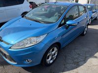 Gebraucht Ford Fiesta Titanium 97 PS (71 kW) 2009 Blau Kleinwagen