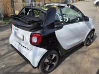 Gebraucht Smart ForTwo Cabrio Passion 90 PS (66 kW) 2017 Weiß Cabrio