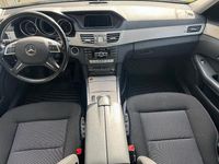 Gebraucht Mercedes E250 204 PS (150 kW) 2014 Schwarz Limousine