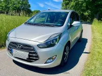 Gebraucht Hyundai ix20 125 PS (91 kW) 2017 Silber Kleinwagen