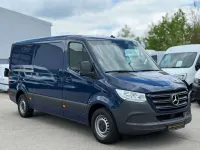 Używany Mercedes Sprinter 143 KM (105 kW) 2019 Niebieski Van