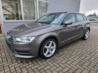Gebraucht Audi A3 Attraction 105 PS (77 kW) 2013 Grau Limousine