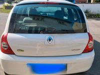 Używany Renault Clio II 75 KM (55 kW) 2011 Czarny Sedan/Limuzyna