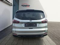 Gebraucht Ford S-MAX Titanium 179 PS (131 kW) 2016 Polarsilber Van / Kleinbus
