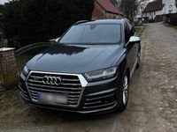 Gebraucht Audi SQ7 Ambiente 435 PS (319 kW) 2016 Grau SUV
