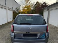 Gebraucht Opel Astra 140 PS (102 kW) 2007 Grau Kombi