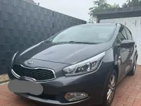 Gebraucht Kia Ceed 99 PS (72 kW) 2014 Grau Kleinwagen