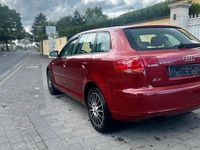 Gebraucht Audi A3 Attraction 140 PS (102 kW) 2007 Rot Limousine