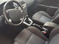 Gebraucht Ford Mondeo 125 PS (91 kW) 2005 Rot Limousine