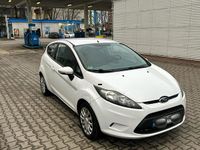 Gebraucht Ford Fiesta 60 PS (44 kW) 2010 Weiß Kleinwagen
