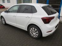 Second-hand VW Polo Life 95 CP (69 kW) 2021 Alb Hatchback