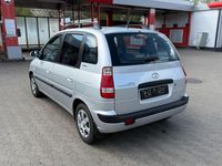 Używany Hyundai Matrix GLS 103 KM (75 kW) 2007 Srebrny Minivan